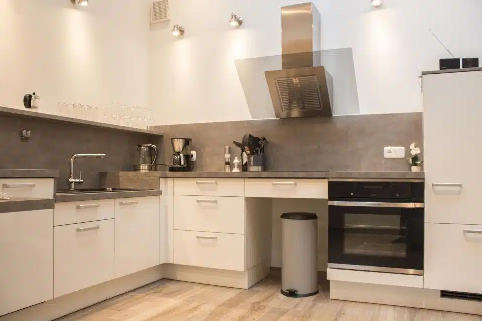 Unsere Apartments 6 Moderne keuken met strakke lijnen